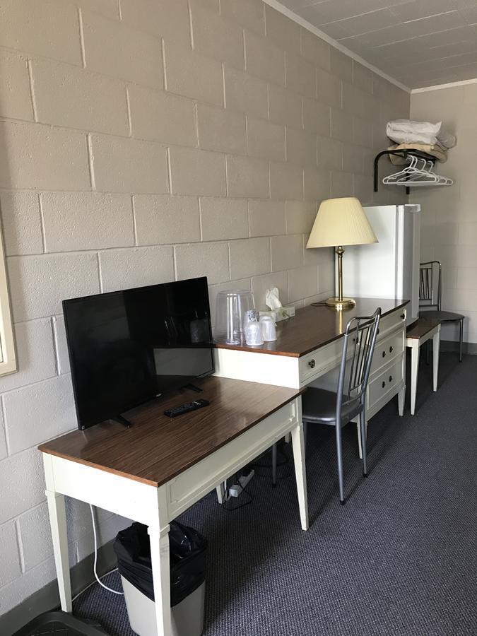 Manitou Motor Inn Eksteriør billede