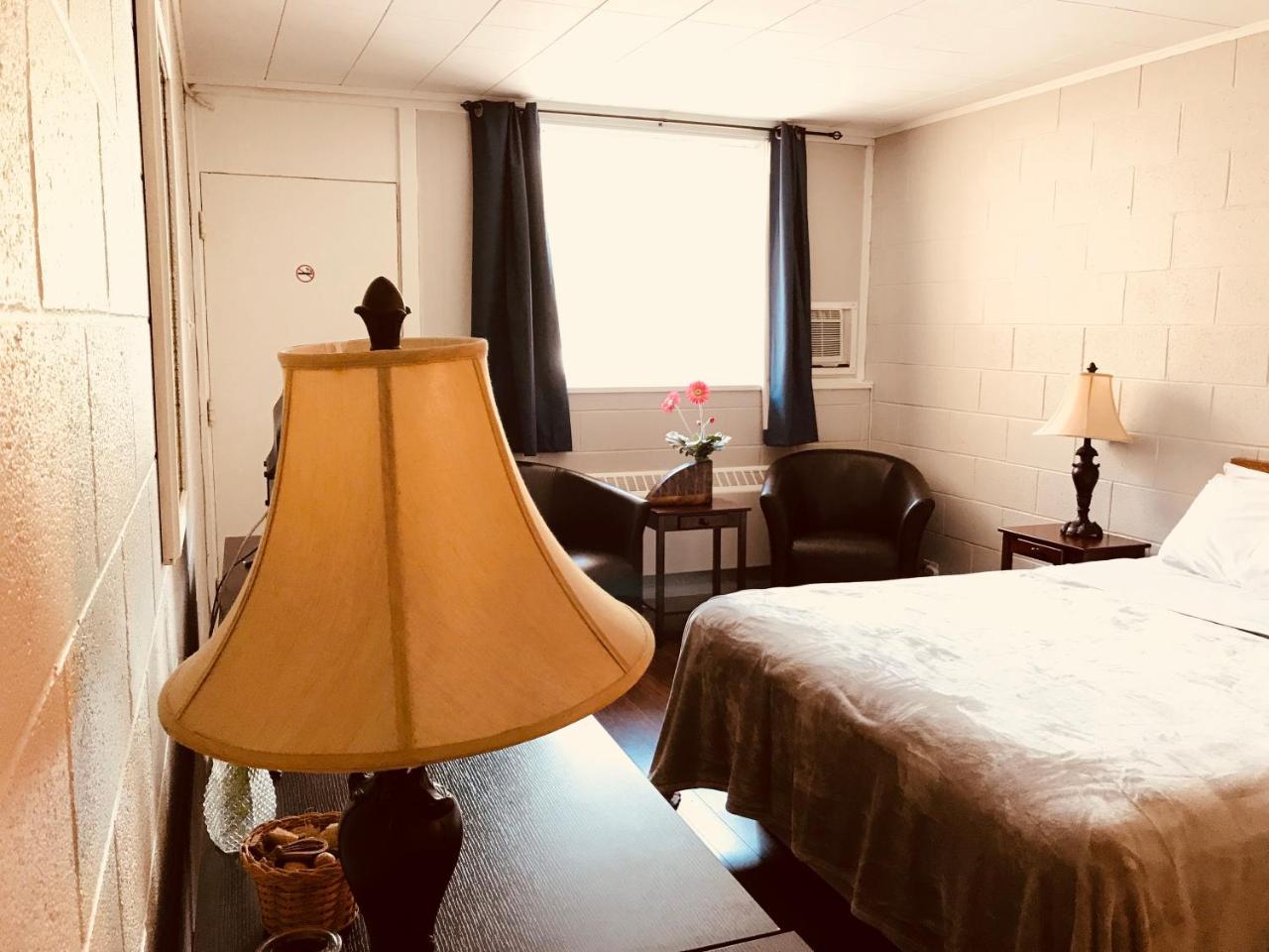 Manitou Motor Inn Eksteriør billede