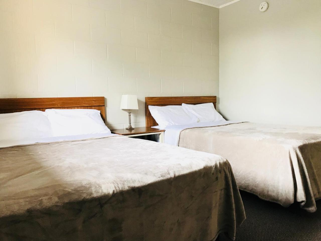 Manitou Motor Inn Eksteriør billede