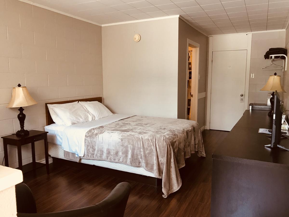 Manitou Motor Inn Eksteriør billede