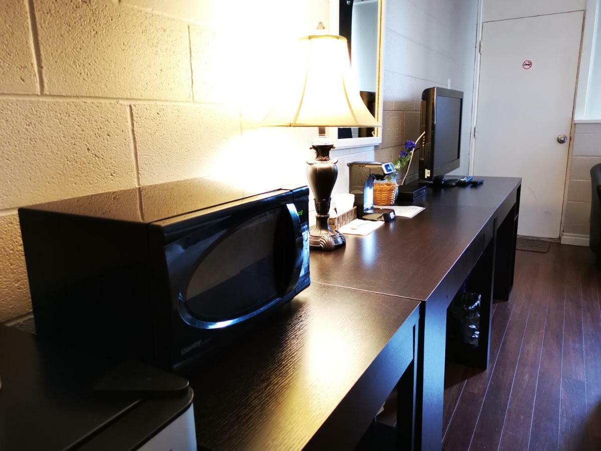 Manitou Motor Inn Eksteriør billede